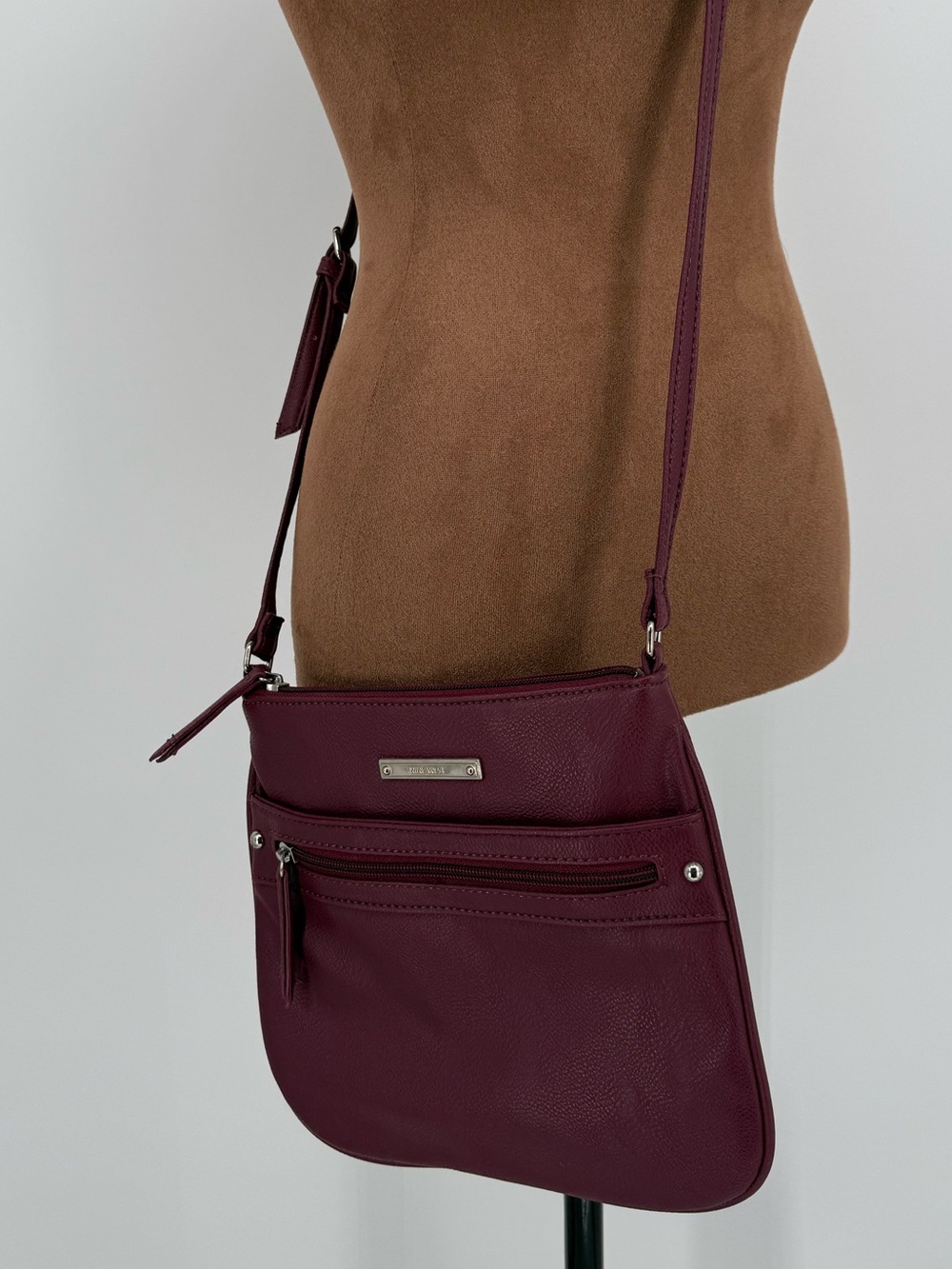 Nine West Burgundy Plum Crossbody Bag Adjustable Strap Zip Pockets